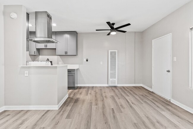 Photo - 1655 W Malvern Ave Unit 1655-07