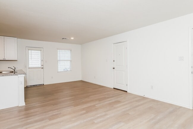 Photo - 20354 Agate Rdg