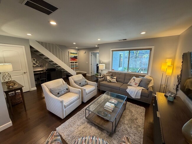 Photo - 3 Bed 2.5 Bath Townhome In Danville