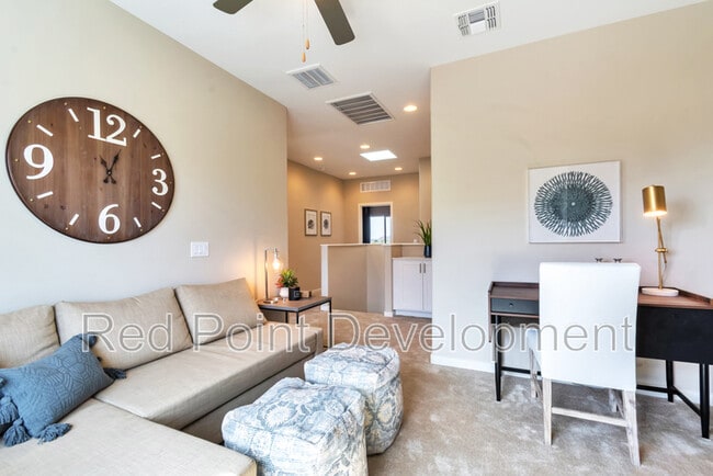 3737 W Goshen Dr
