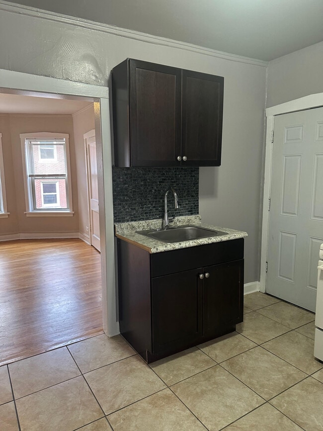 Photo - 4033 W Melrose St Unit ONE BED