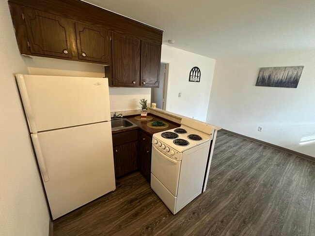 Building Photo - 26 Crandall Hill Rd Unit 17 Rental