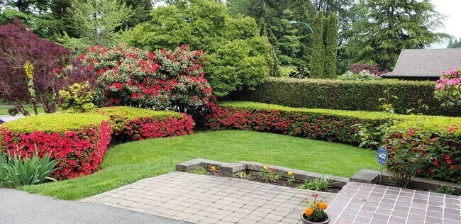 Photo - 2135 Kirkstone Rd