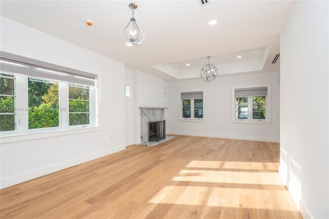 Photo - 808 Majorca Ave