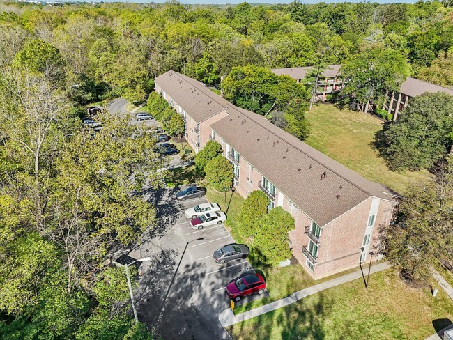 Photo - Raccoon Creek Apartments