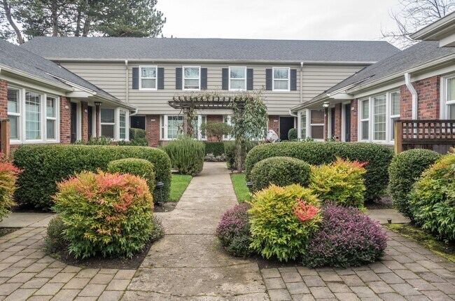 Building Photo - One bedroom - SE Sellwood/Moreland area