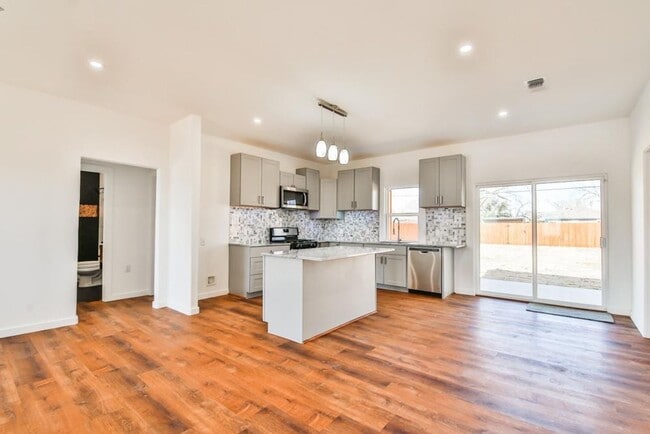 Photo - Beautiful Newer Construction Home