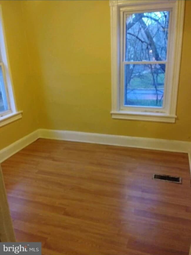 Photo - 556 Edgewood Ave