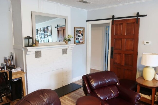 Photo - 2102 E 37th St