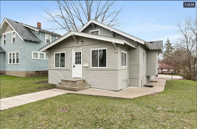 Front of the House - 1014 8th Ave S Casa