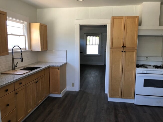 Photo - 1835 Estudillo St