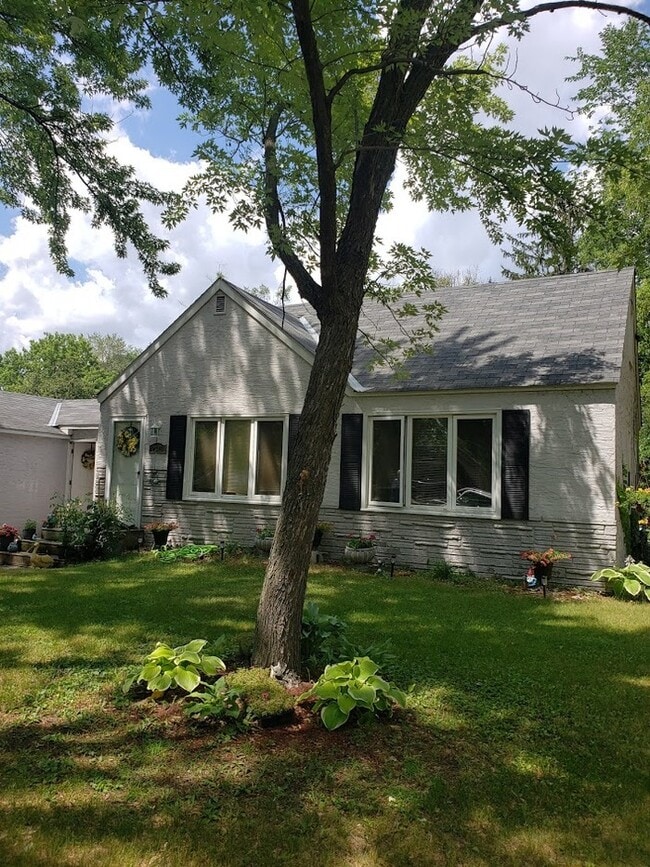 Photo - 2245 Pinewood Dr