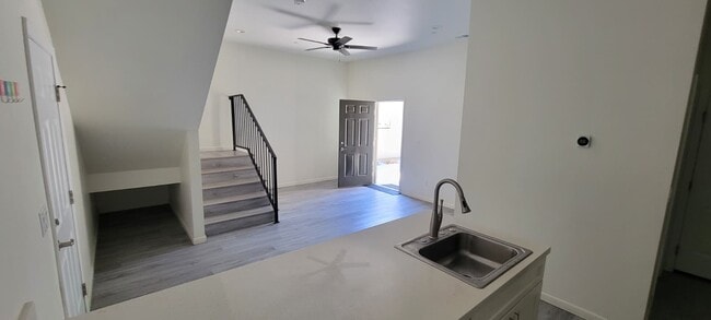 Photo - 337 Clover St