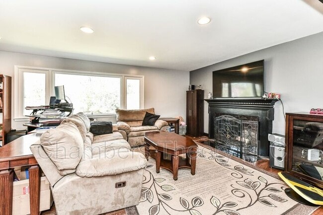 Photo - 1328 N Ivanhoe St