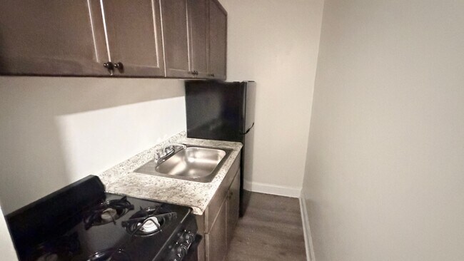 Photo - 839 W Sheridan Rd Unit 419
