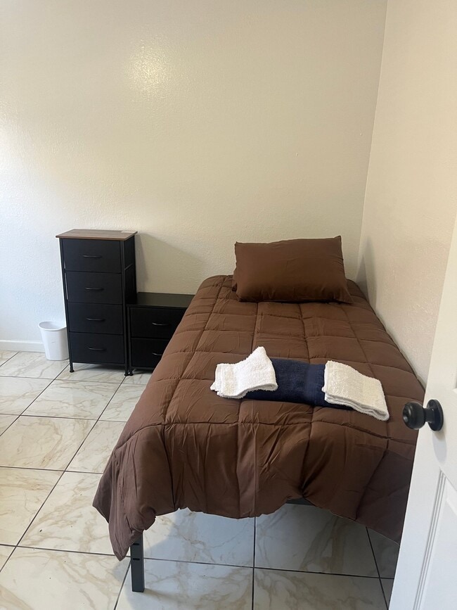 Photo - 9122 Woodlyn Rd