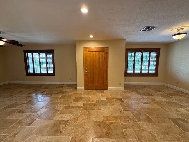 Photo - Modern Living Meets Outdoor Luxury in North Phoenix