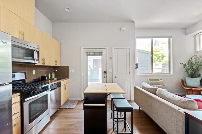 Photo - 1607 NW Davis St Unidad 13