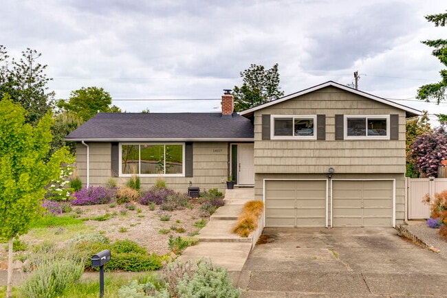 Photo - 14017 NE Sacramento St House