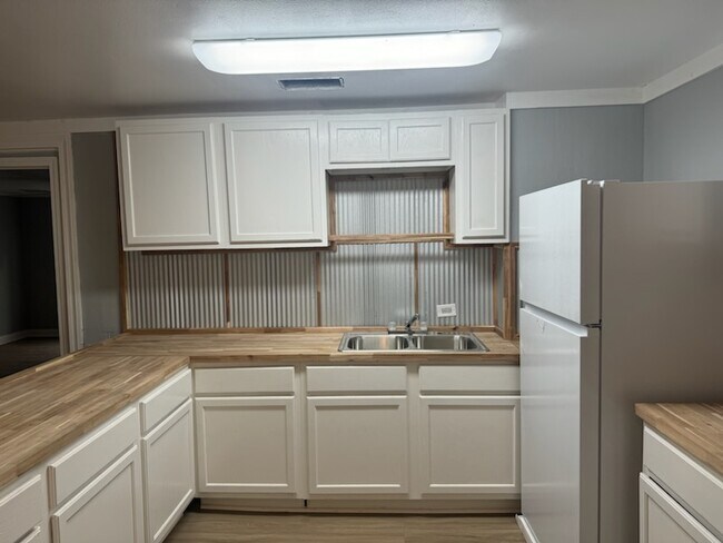 Photo - 129 Stevens St