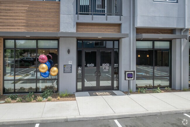 Entrada de la oficina - Axis at Davis