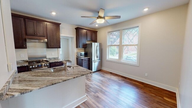 Building Photo - 262 E Lane Ave Unit 262 East Lane Avenue Rental