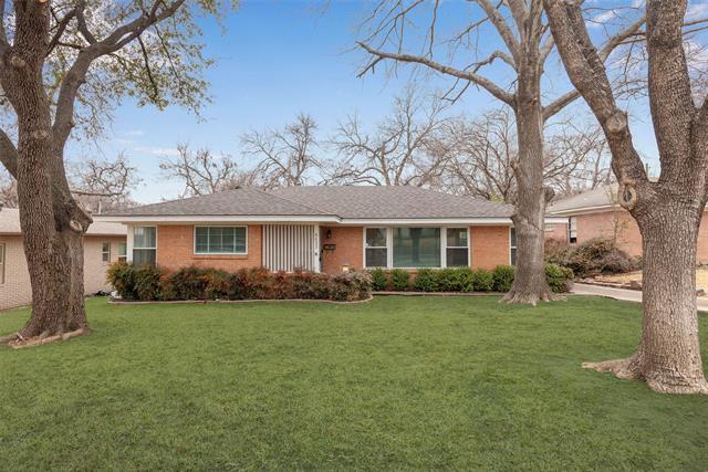 Building Photo - 8633 Westglen Dr