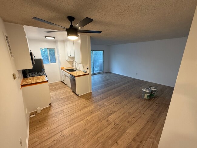 Photo - 1218 McClellan Dr Unit 201