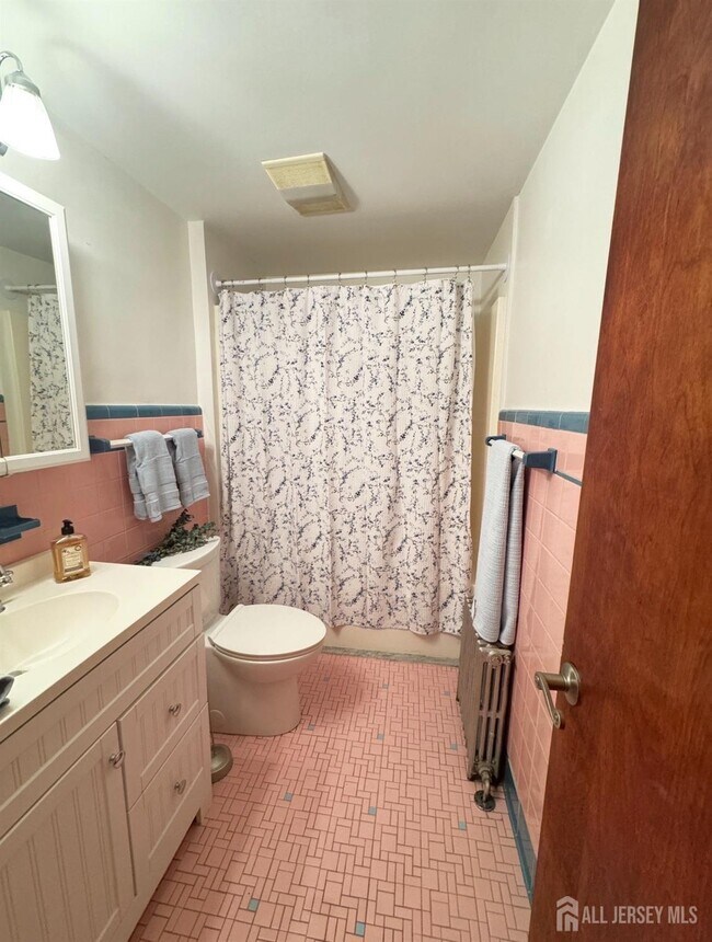 Photo - 3 Jerome Pl Unit 2