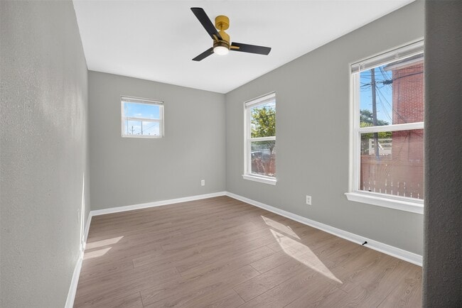 Photo - 2917 Avenue M
