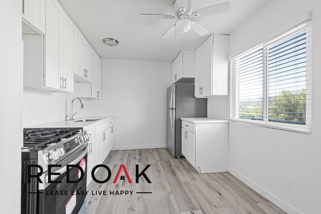 ~1 Month FREE~ Remarkable Two Bedroom with... - ~1 Month FREE~ Remarkable Two Bedroom with... Condo Unit 3