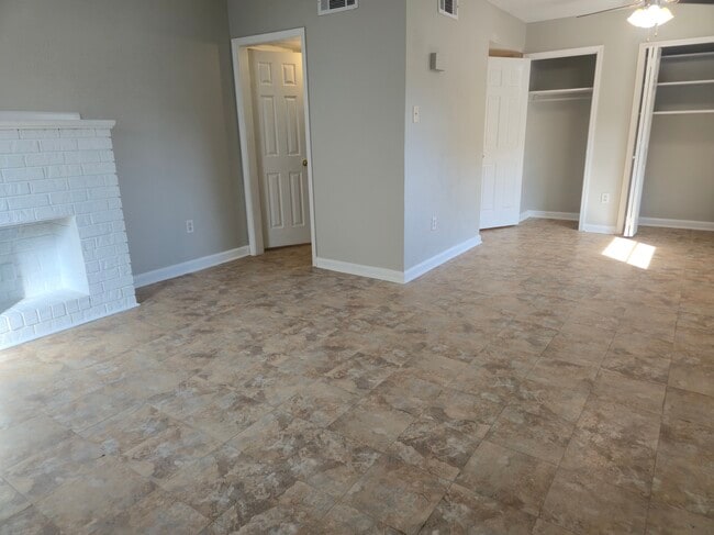 Photo - 3708-3714 Stefano Street