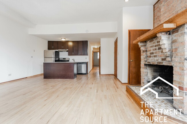 Photo - 2521 N Lincoln Ave Unit B3