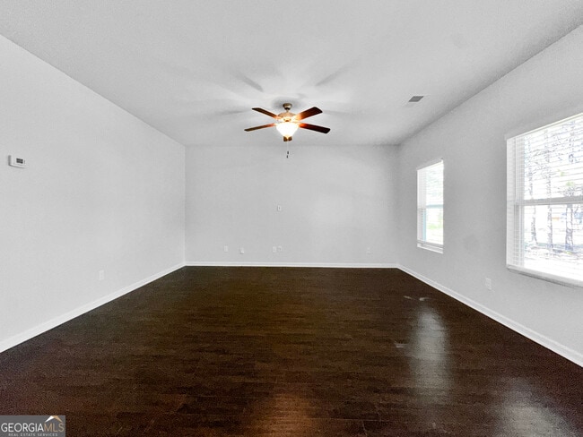 Photo - 241 Daisy Cir