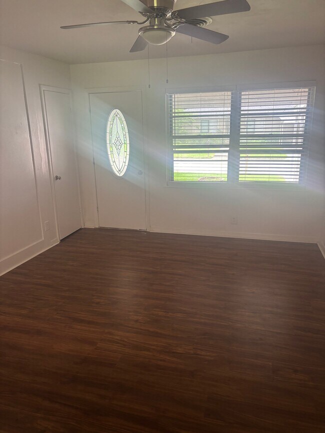 Photo - 605 N Joyce St