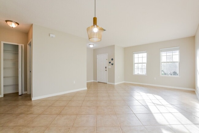 Photo - 3627 Ryegrass St