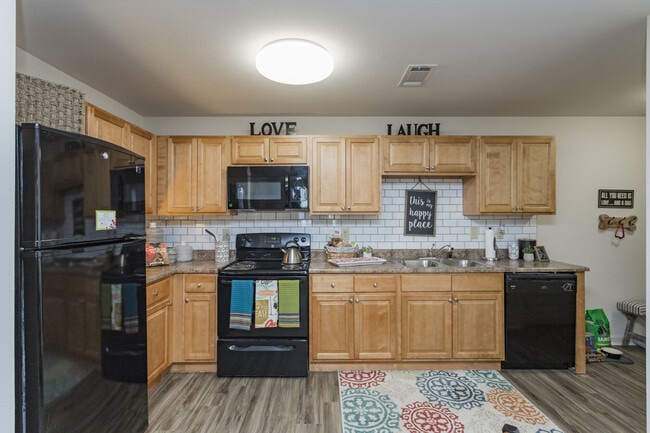 Building Photo - The Grand at Buffalo Run Rental
