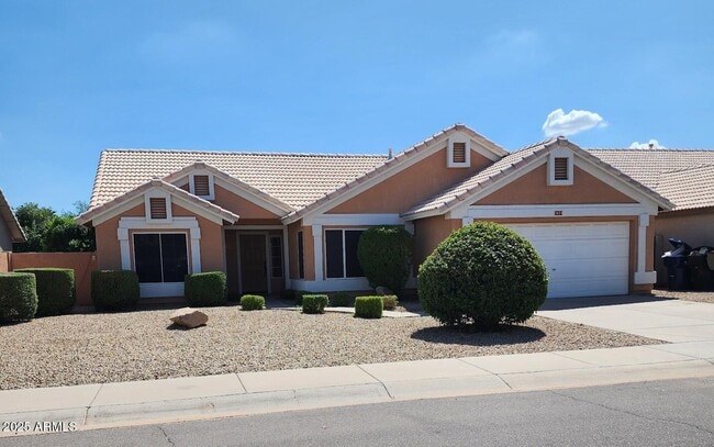 Building Photo - 1671 E San Tan St Rental