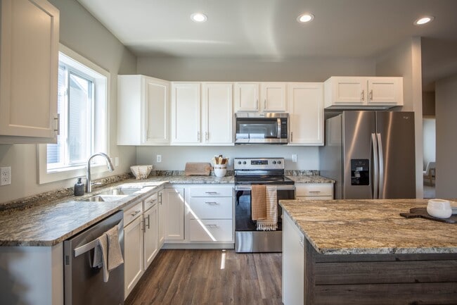 Photo - 7038 67th St S