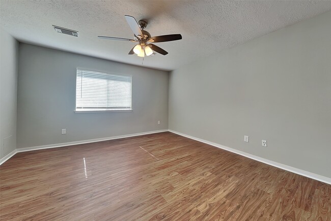 Photo - 1210 Colonial Heights Dr