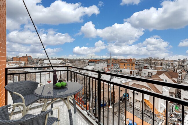 Photo - 2823 W Belmont Ave