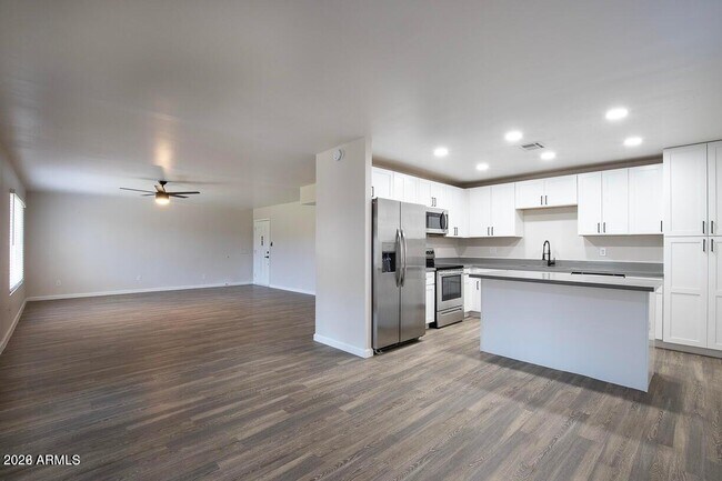 Photo - 8519 E Sheridan St