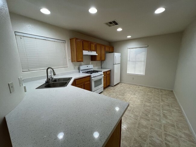 8034 Indian Blanket St