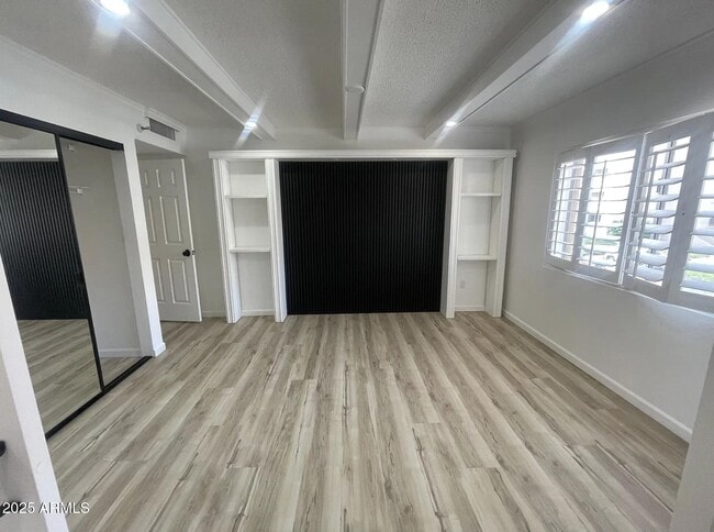 Building Photo - 7870 E Camelback Rd Unit 210 Rental