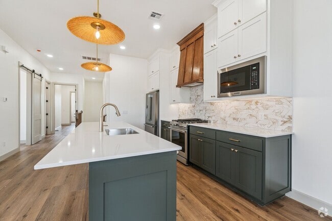Building Photo - The Boho Bungalow Above – Soulful Living i... Rental