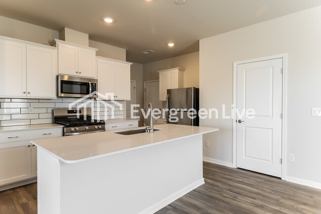 Photo - 1703 Heron Ct