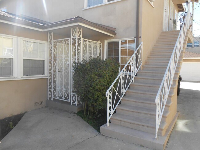6941 Glasgow Ave Unidad 2