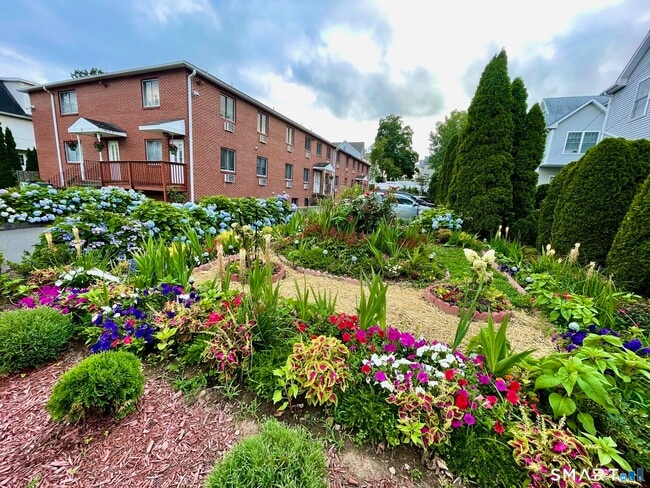 Photo - 31 Glenwood Ave Unit #11