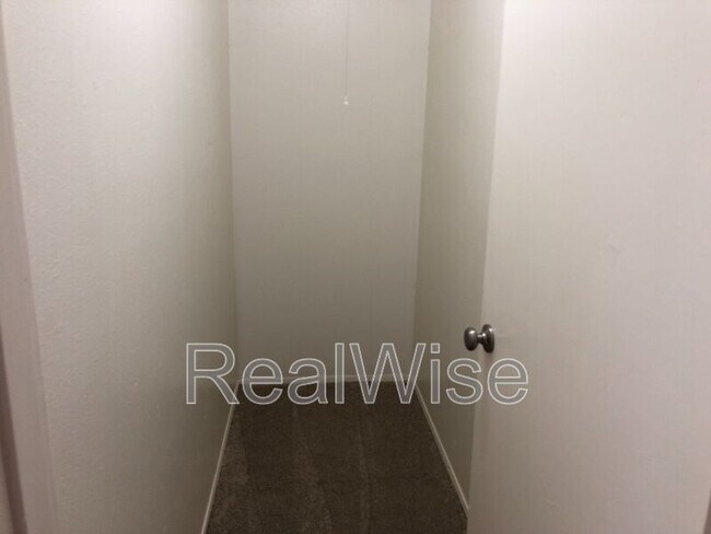 Photo - 13437 SE Stark St