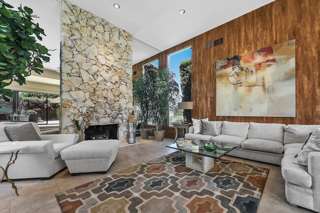 45550 Navajo Dr
